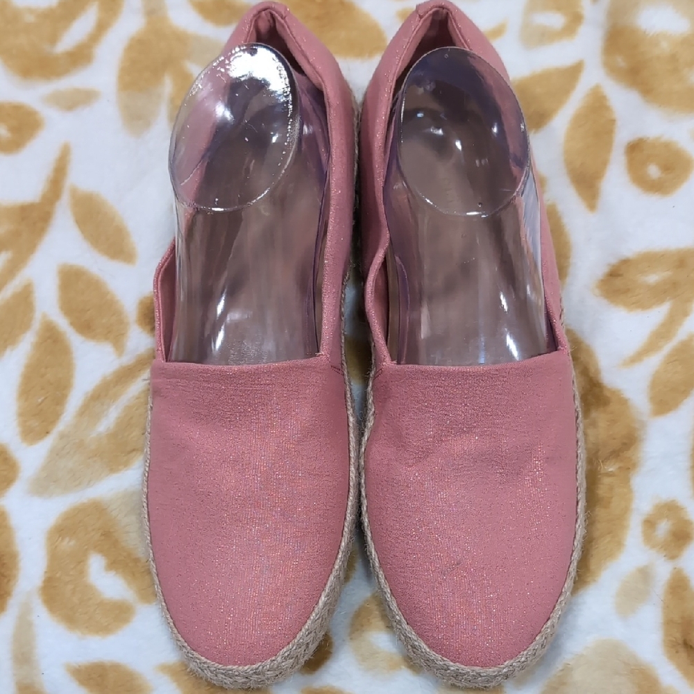 Easy Spirit Pink Espadrilles with Slip-On Design and Rounded Toe